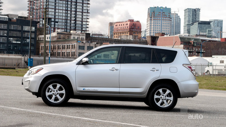 1223761ccbca0 low res 2013 toyota rav4