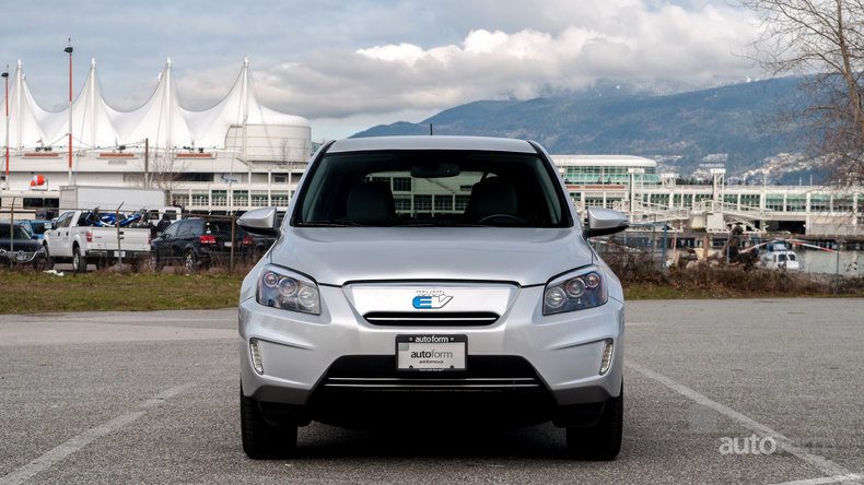 122388d3833f1 low res 2013 toyota rav4