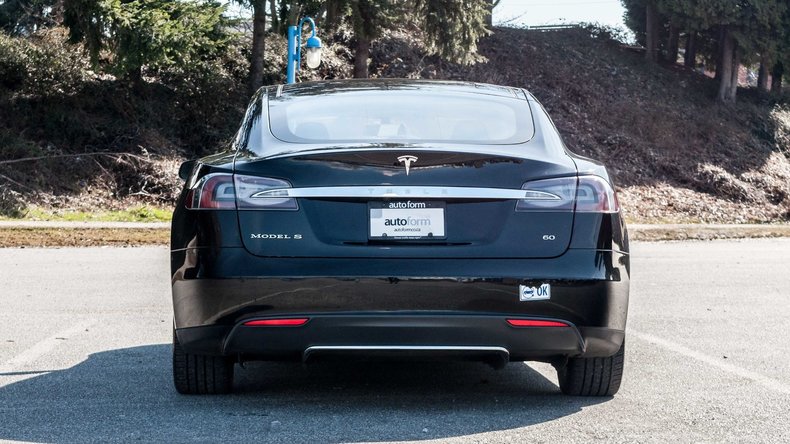 12317a77712a5 low res 2014 tesla model s 60