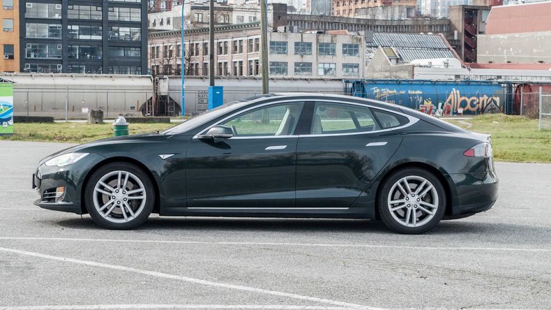 2013 Tesla Model S P85