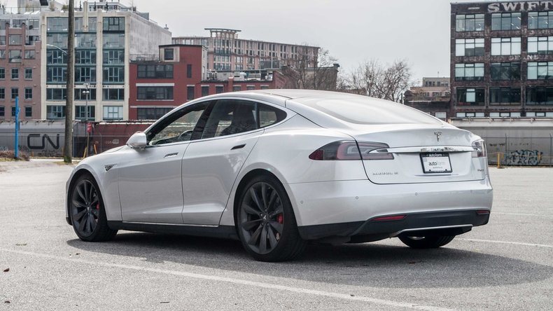 122750f1a1bea low res 2014 tesla model s p85d