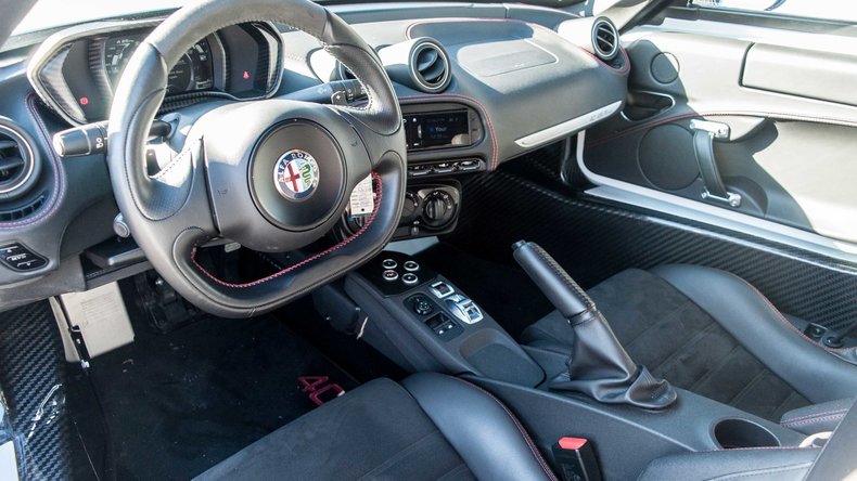 12403620c5ccd low res 2015 alfa romeo 4c 2dr cpe
