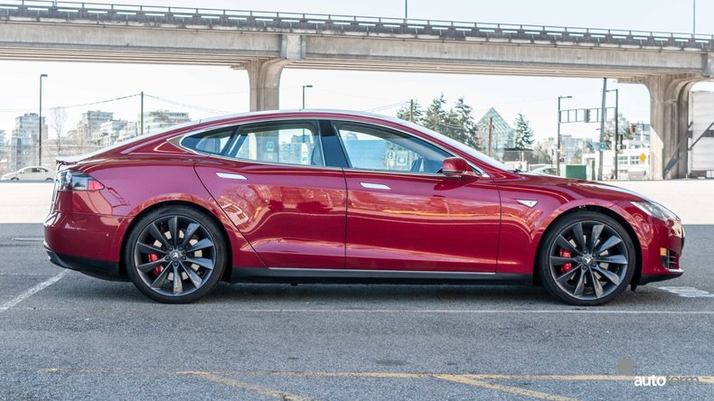 2015 Tesla Model S P90D