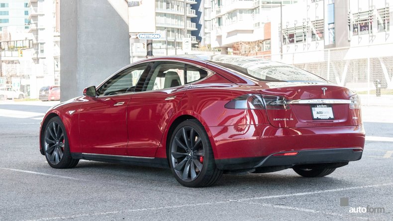 2015 Tesla Model S P90D