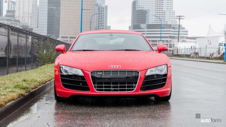12752c80caa96 low res 2011 audi r8 v10