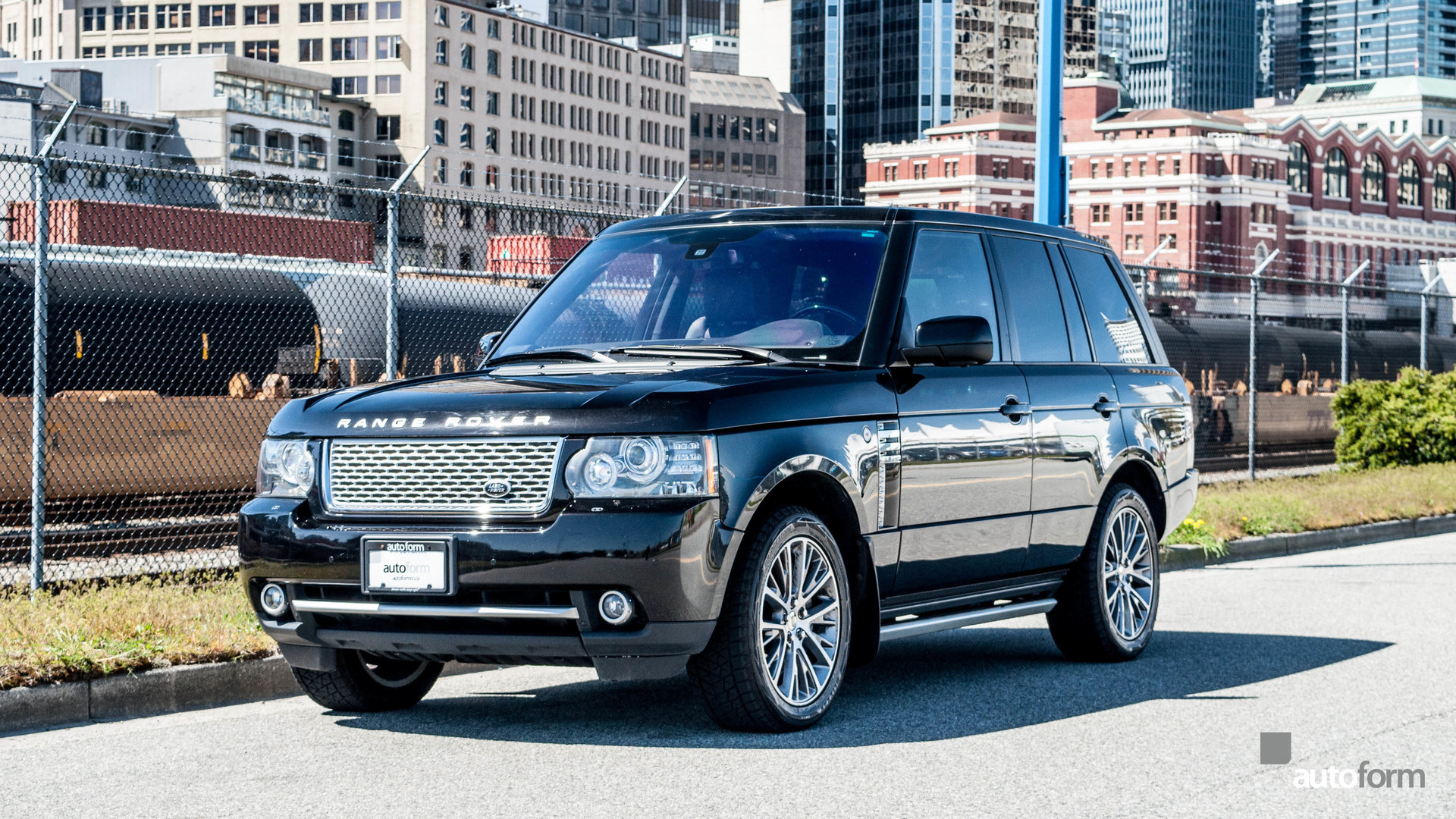 130814b3f0c25 hd 2011 land rover range rover autobiography black