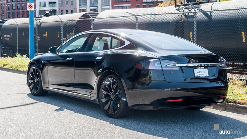 1305044d48fc8 low res 2017 tesla model s 90d
