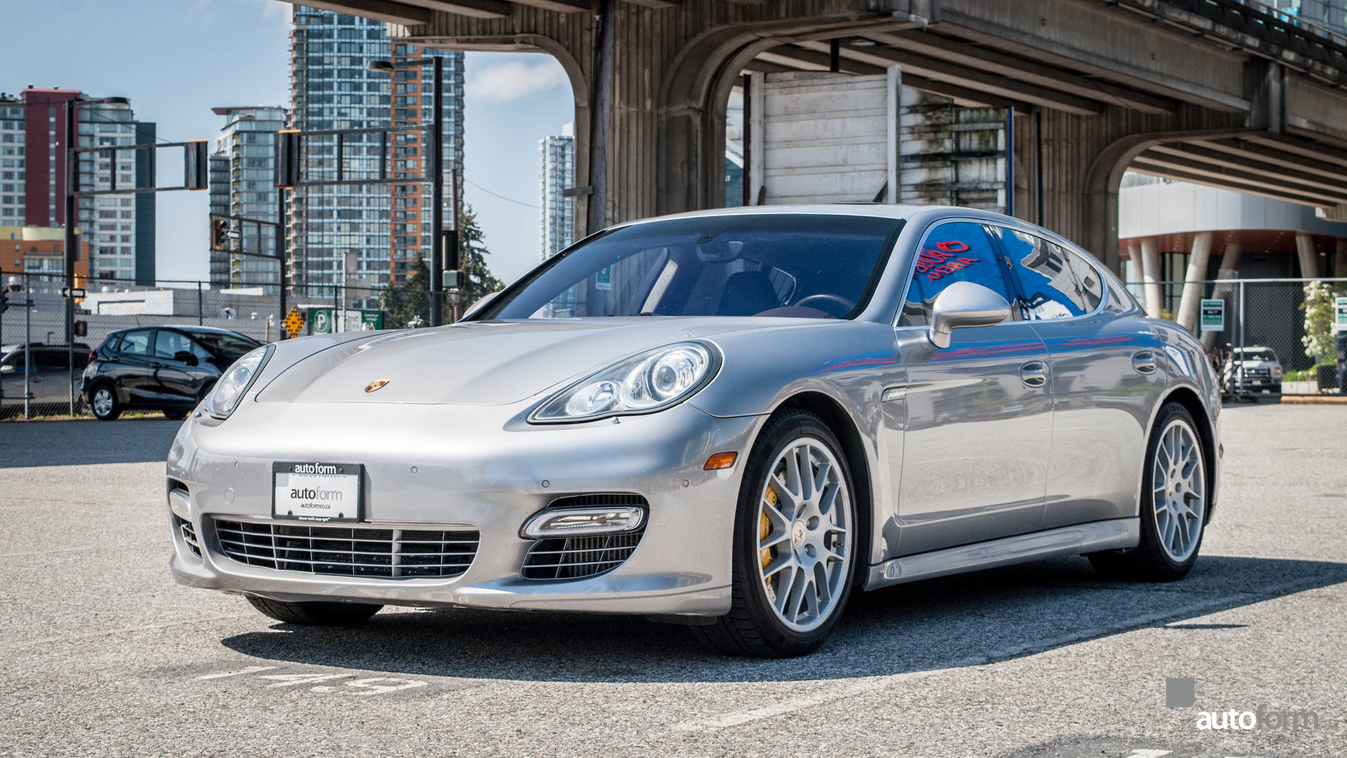 13171b0415075 hd 2010 porsche panamera 4dr hb turbo
