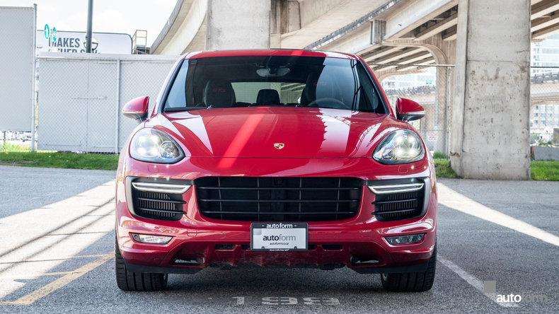 13244e0017d0f low res 2016 porsche cayenne gts
