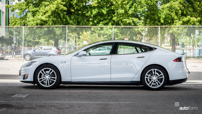 2013 Tesla Model S P85