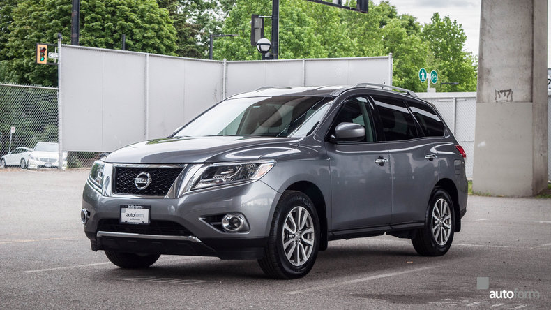 2016 Nissan Pathfinder | 4WD | SV
