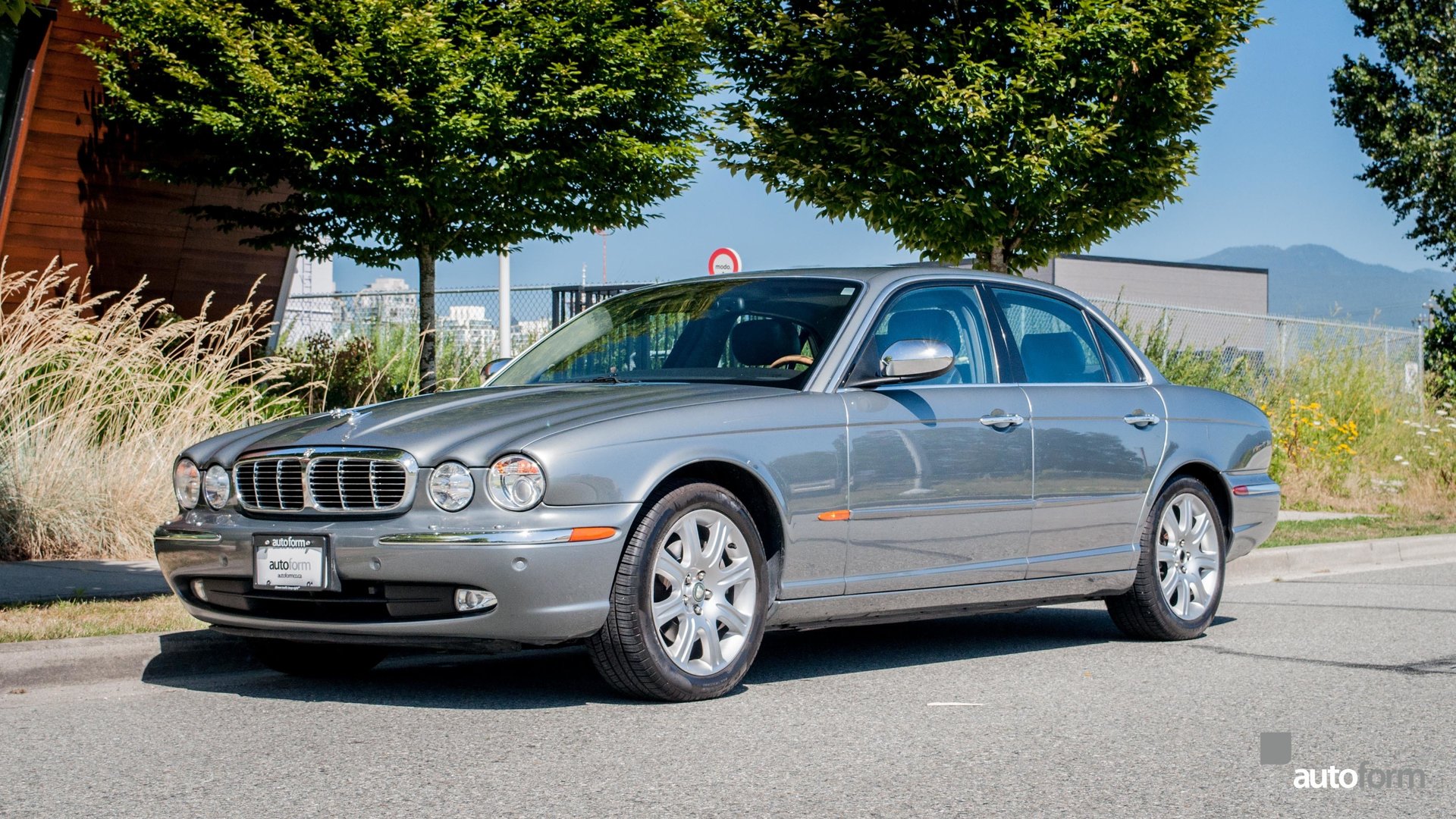 142520b4bff1e hd 2004 jaguar xj series 4dr sdn vanden plas