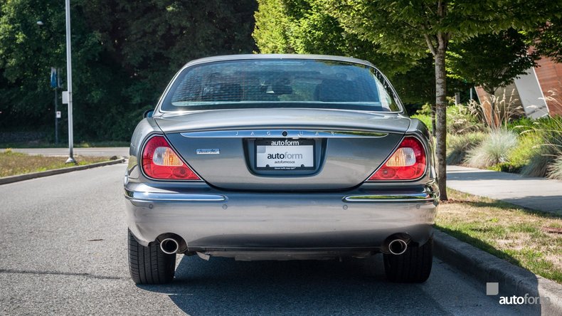 2004 Jaguar XJ Vanden Plas