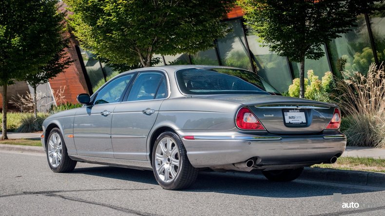2004 Jaguar XJ Vanden Plas
