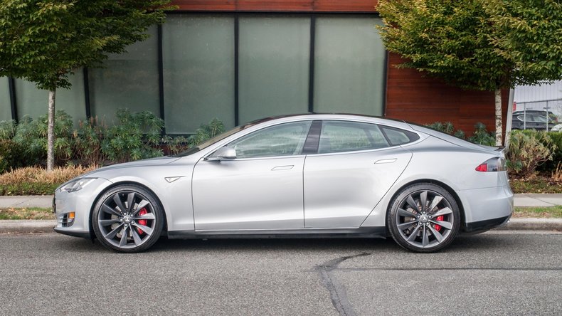 2014 Tesla Model S P85+