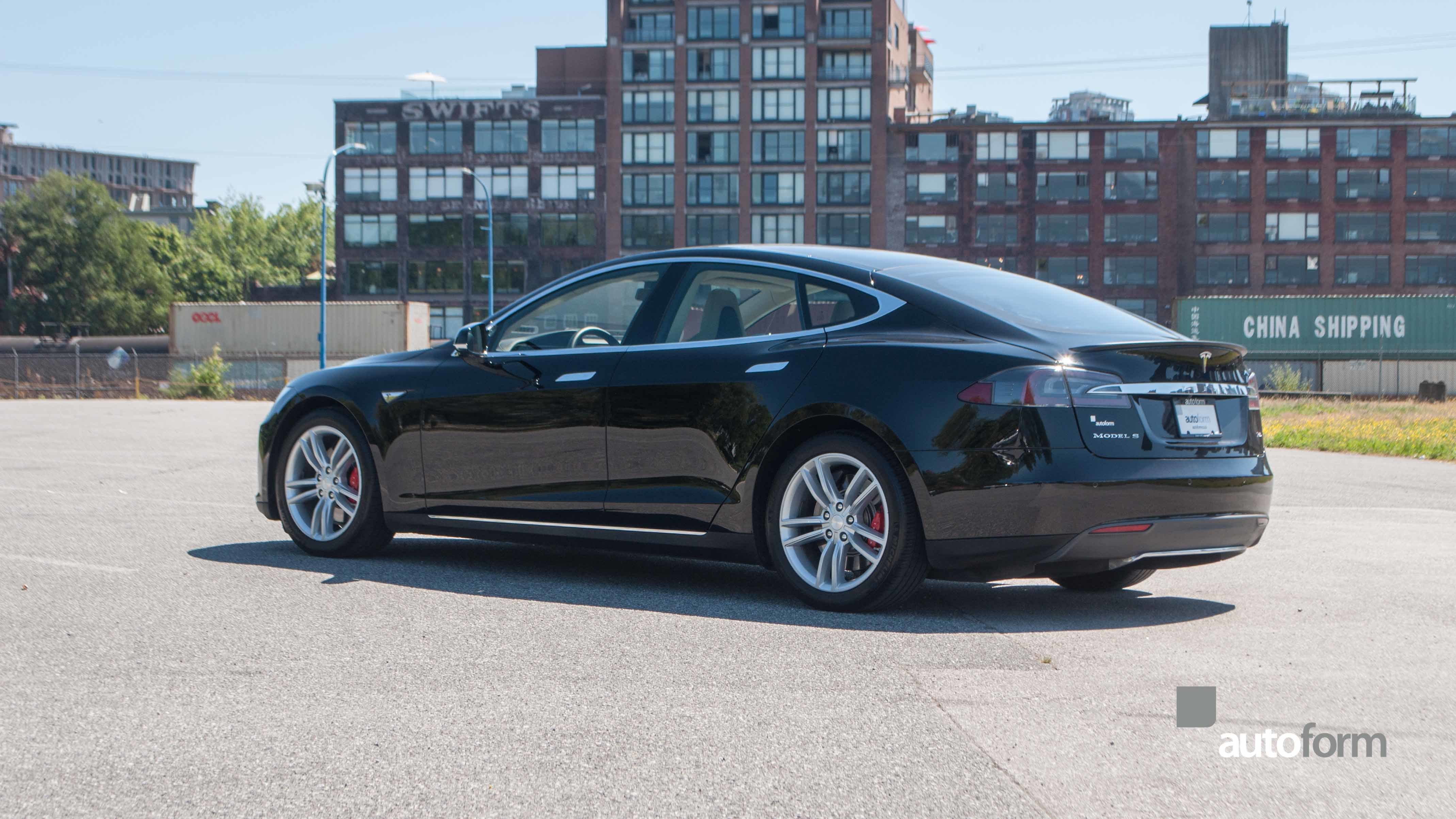 Tesla model s p85