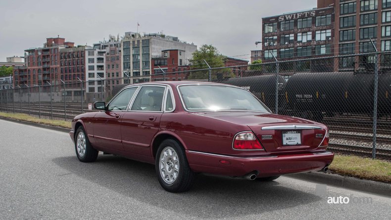 2001 Jaguar XJ8