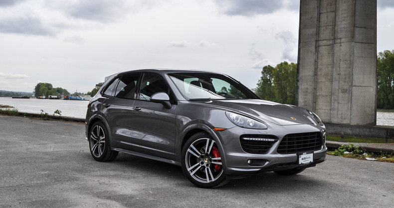 2013 Porsche Cayenne GTS