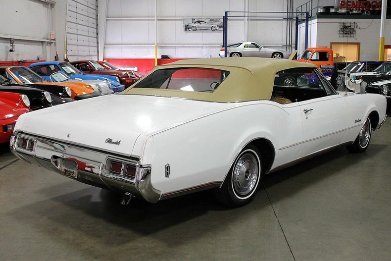 ted kennedy oldsmobile delta 88