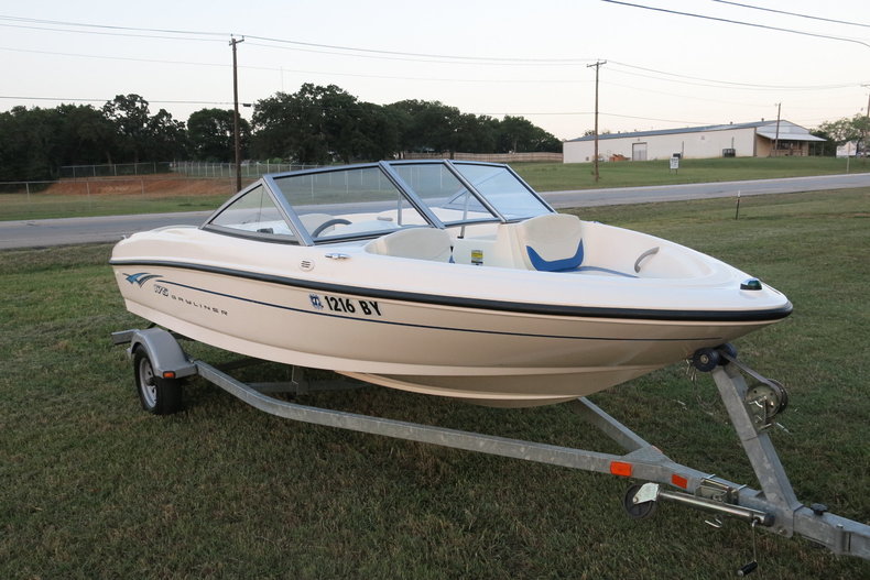 Bayliner Vehicle