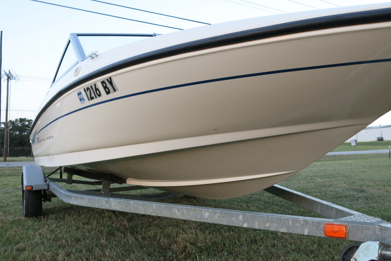 Bayliner Vehicle