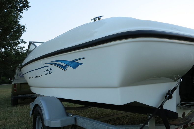 Bayliner Vehicle