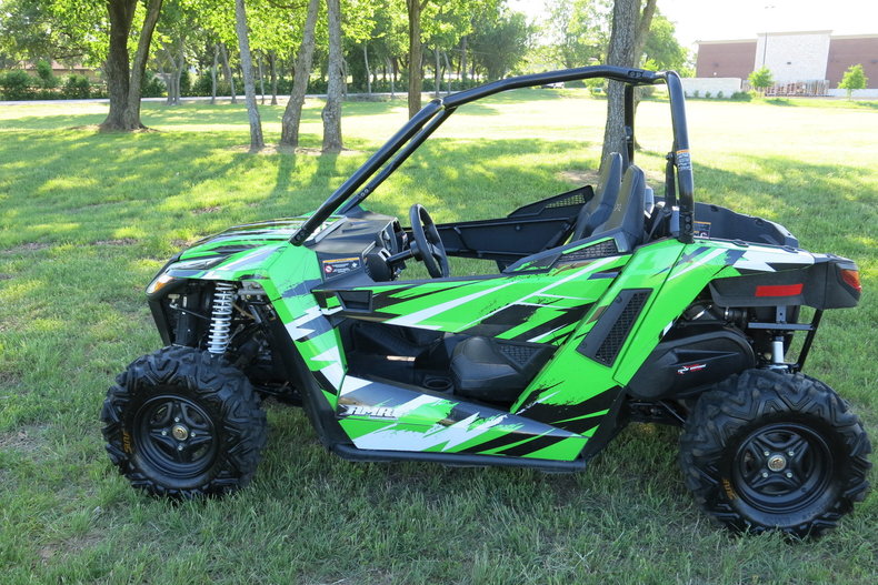 Arctic cat Vehicle