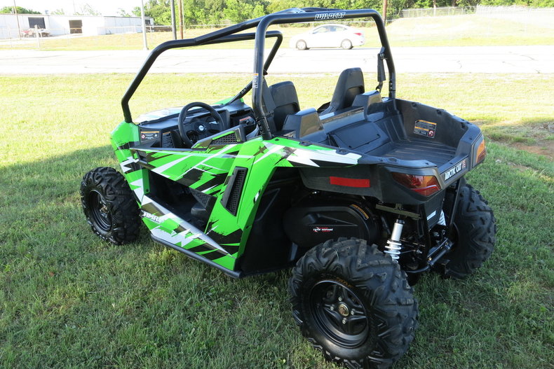 Arctic cat Vehicle