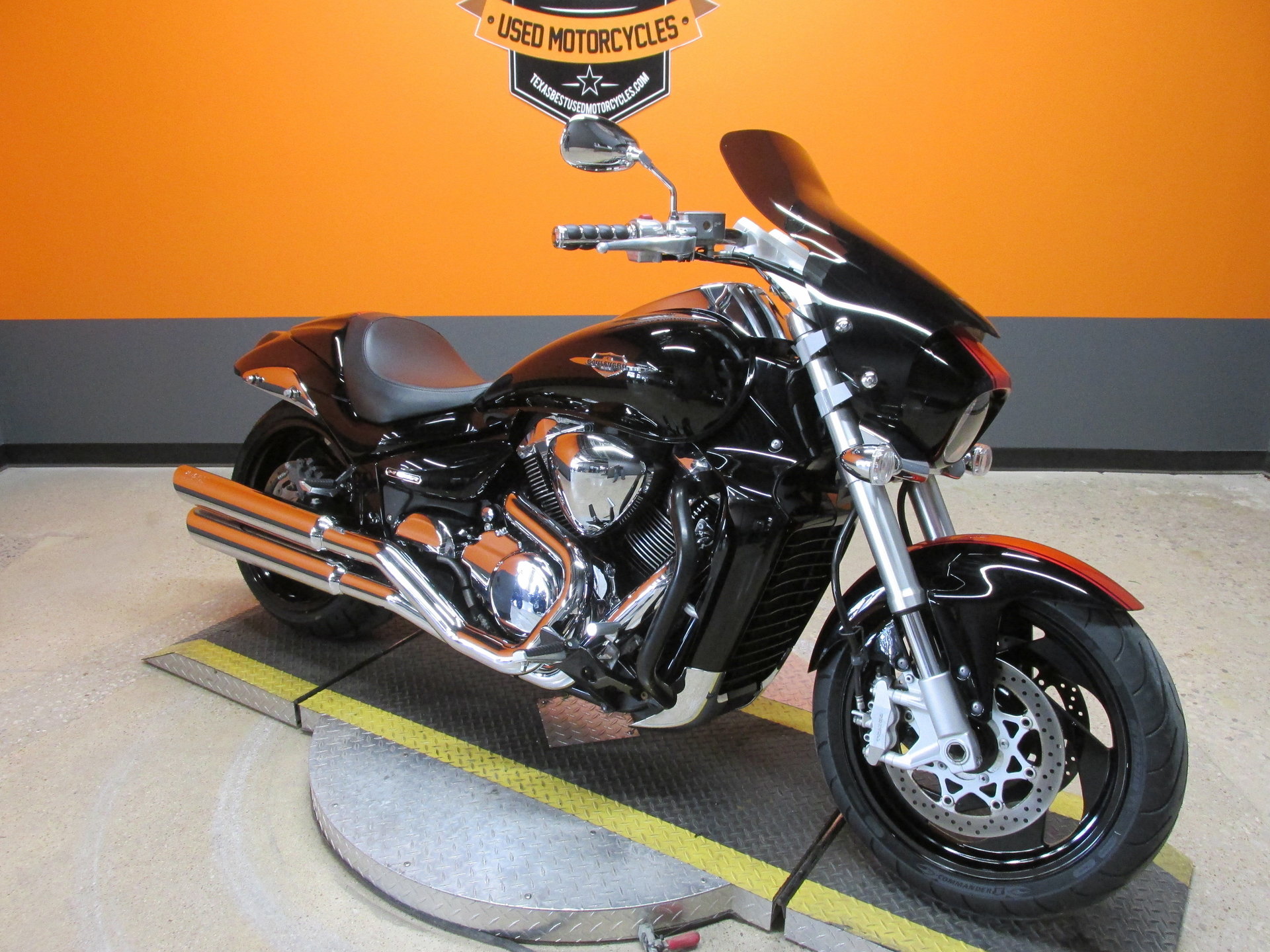 Suzuki vzr1800 boulevard
