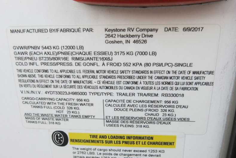 Keystone Dutchman Rubicon Vehicle