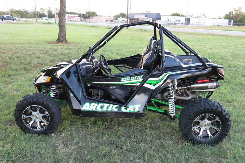 Arctic cat Vehicle