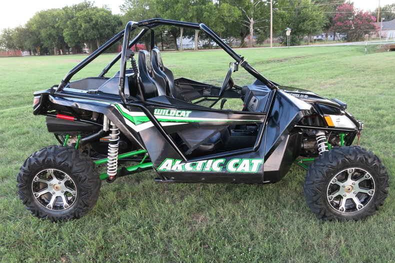 Arctic cat Vehicle