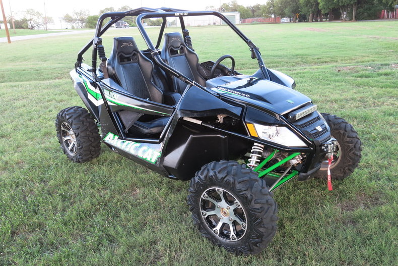 Arctic cat Vehicle