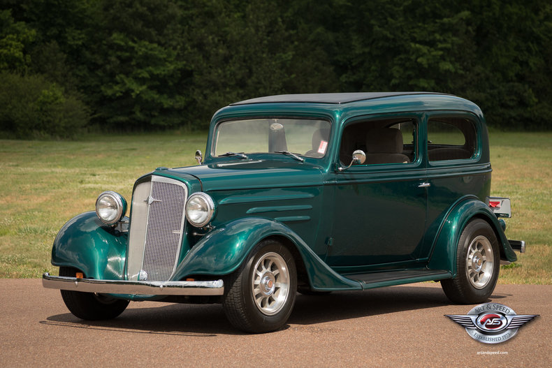 1935 Chevrolet 2-Door Sedan