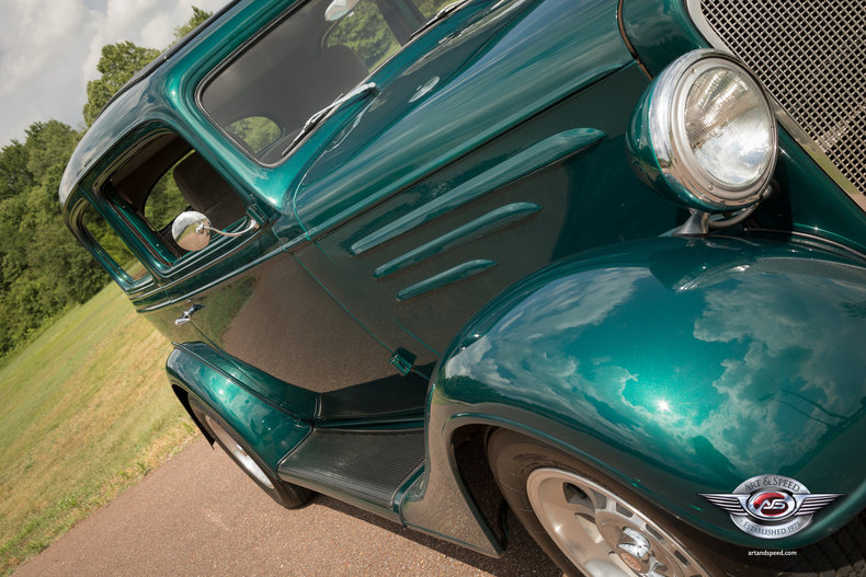 1935 Chevrolet 2-Door Sedan | Art & Speed Classic Car Gallery in