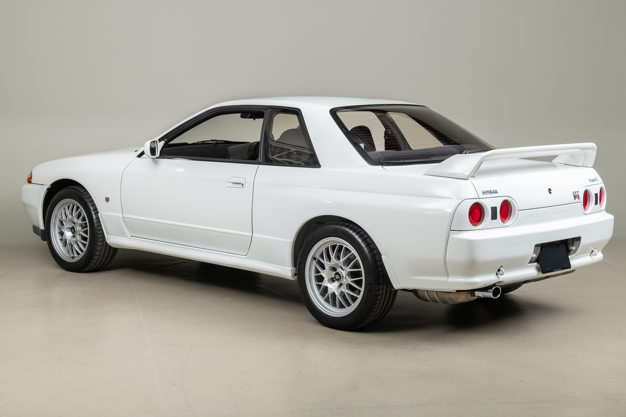 1994 Nissan Skyline GT-R V-Spec II, WHITE, VIN BNR32-309366, MILEAGE 35309