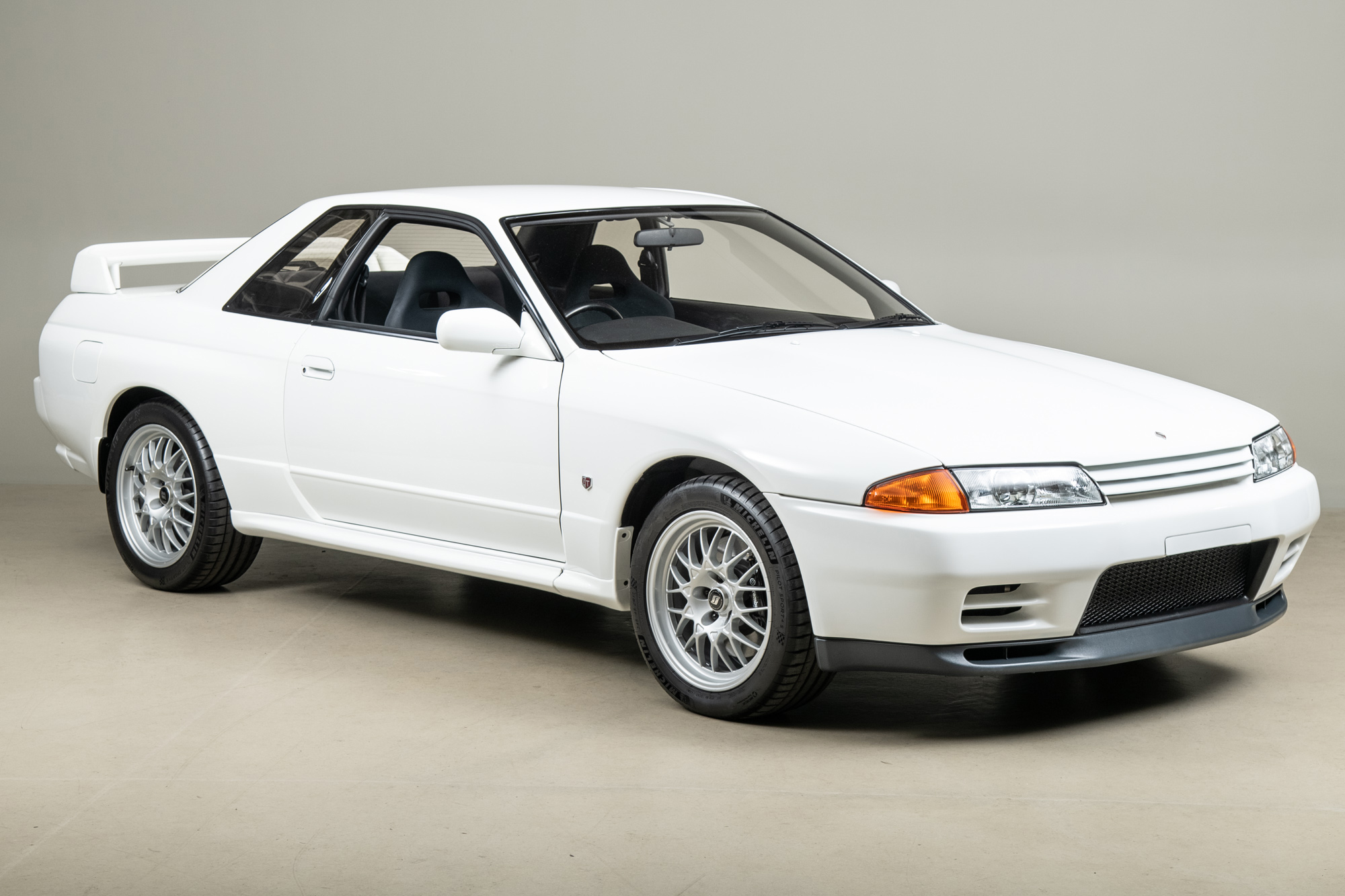 1994 Nissan Skyline GT-R V-Spec II, WHITE, VIN BNR32-309366, MILEAGE 35309
