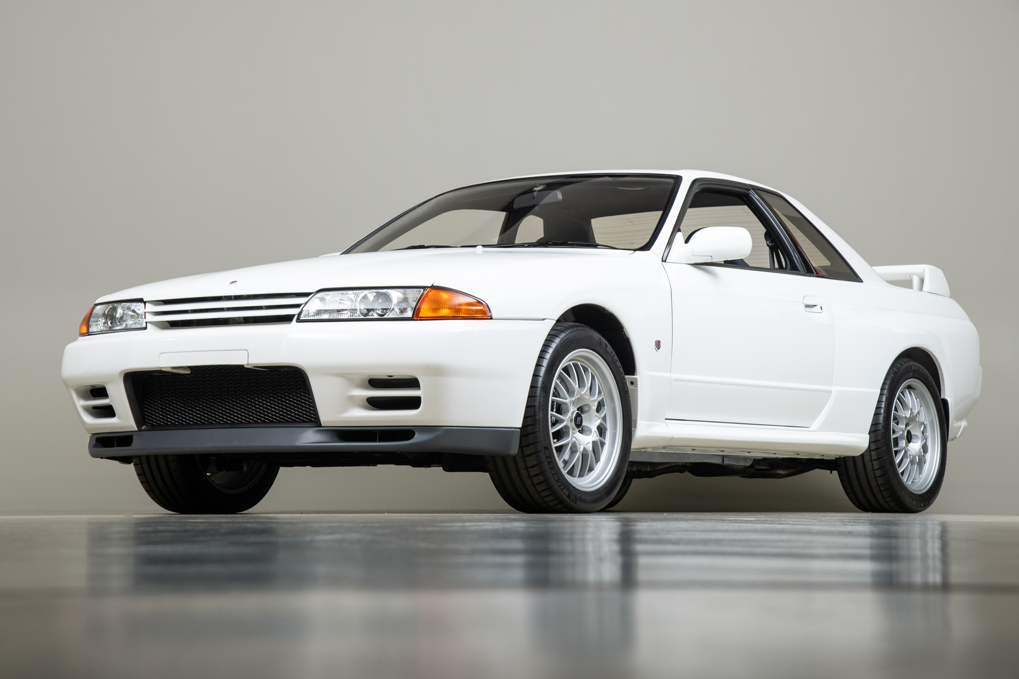 1994 Nissan Skyline GT-R V-Spec II, WHITE, VIN BNR32-309366, MILEAGE 35309