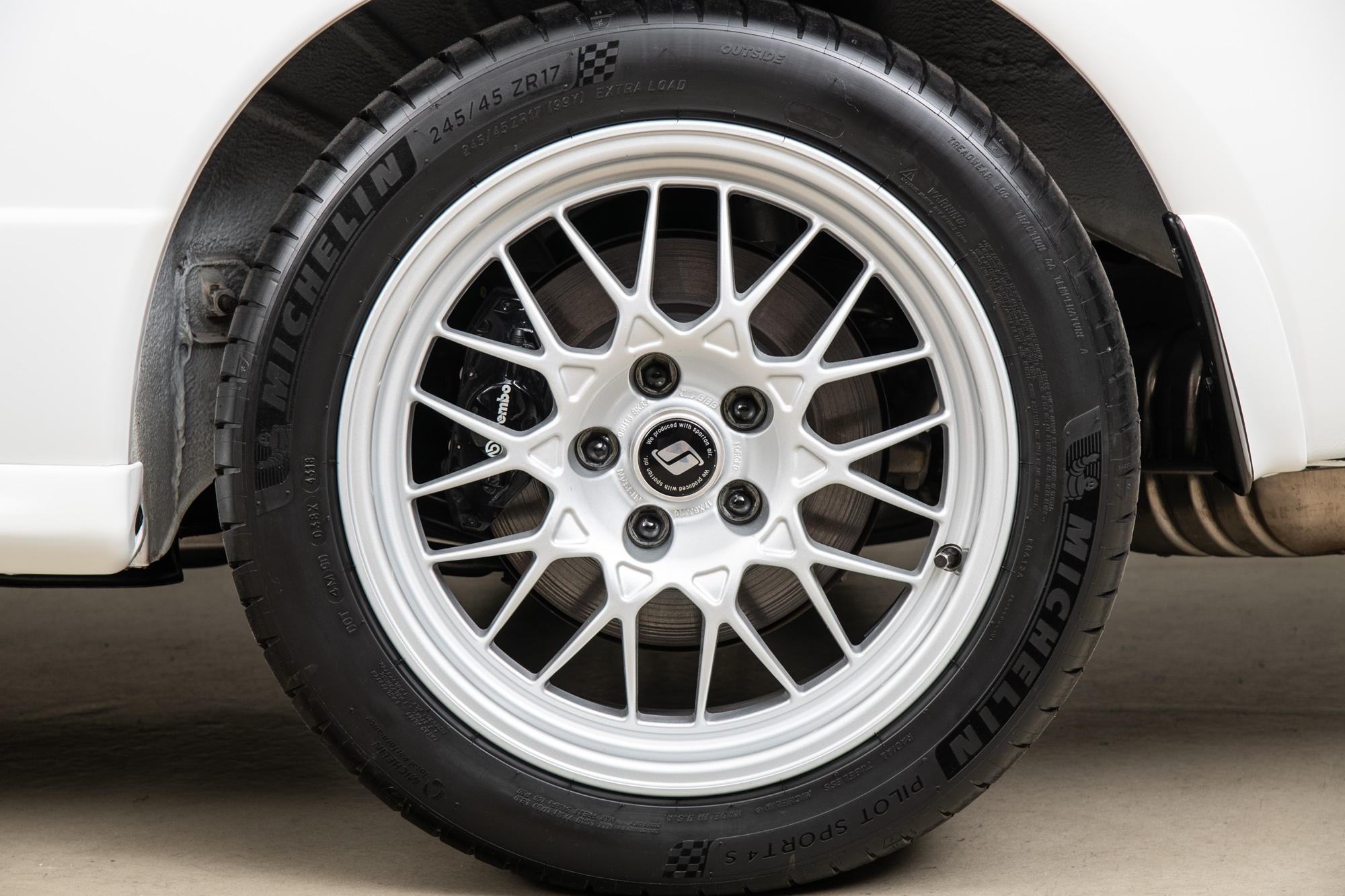 1994 Nissan Skyline GT-R V-Spec II, WHITE, VIN BNR32-309366, MILEAGE 35309