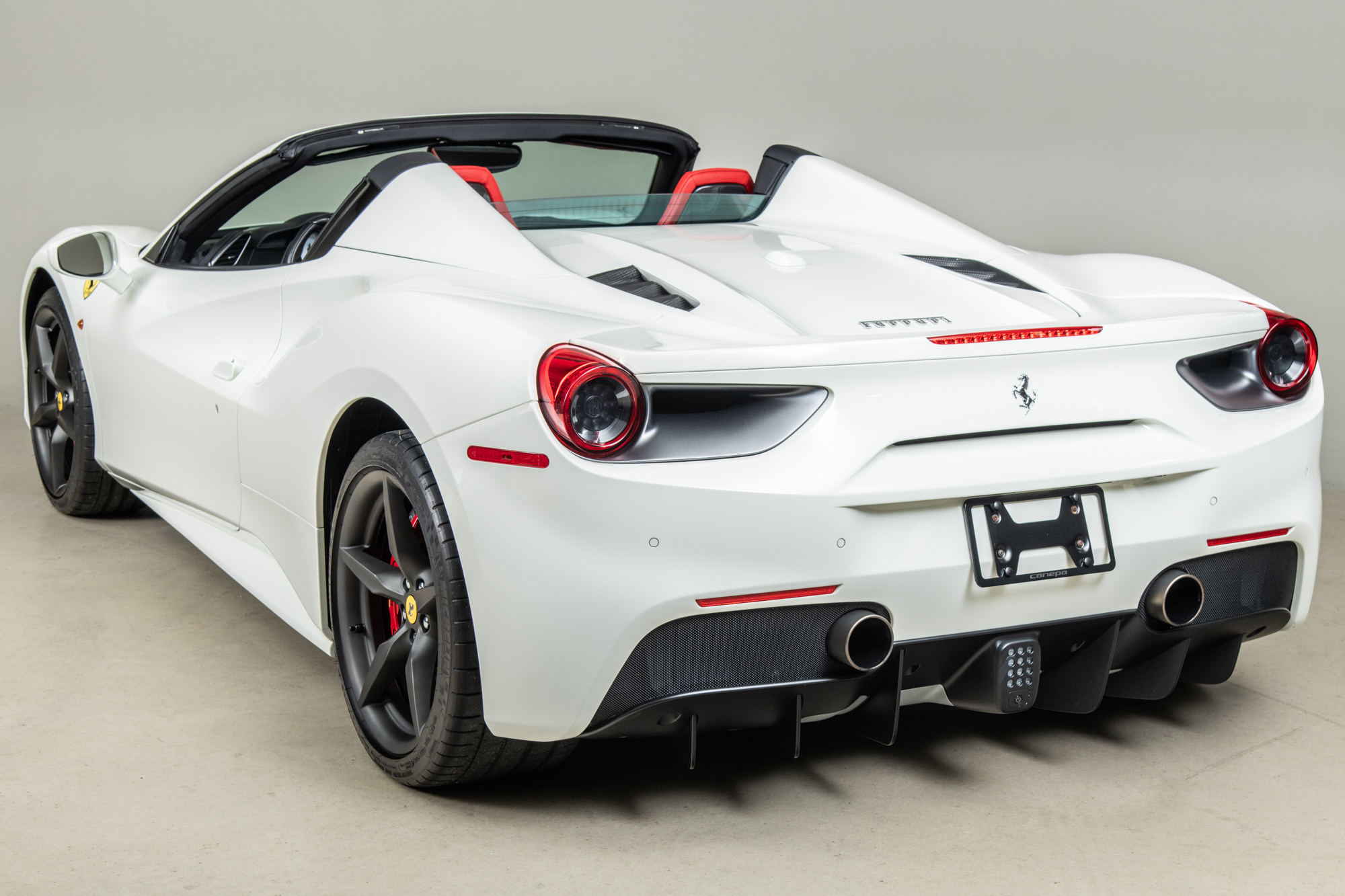 2017-ferrari-488-spider-6140