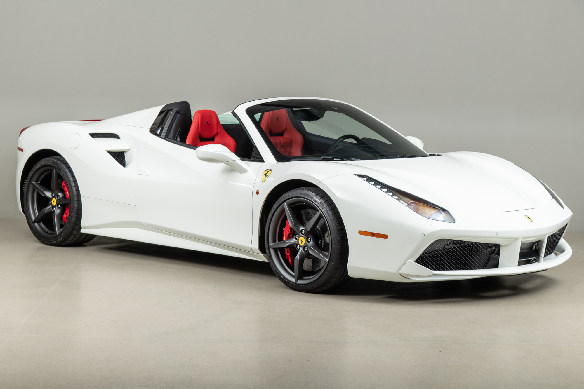 2017-ferrari-488-spider-6140