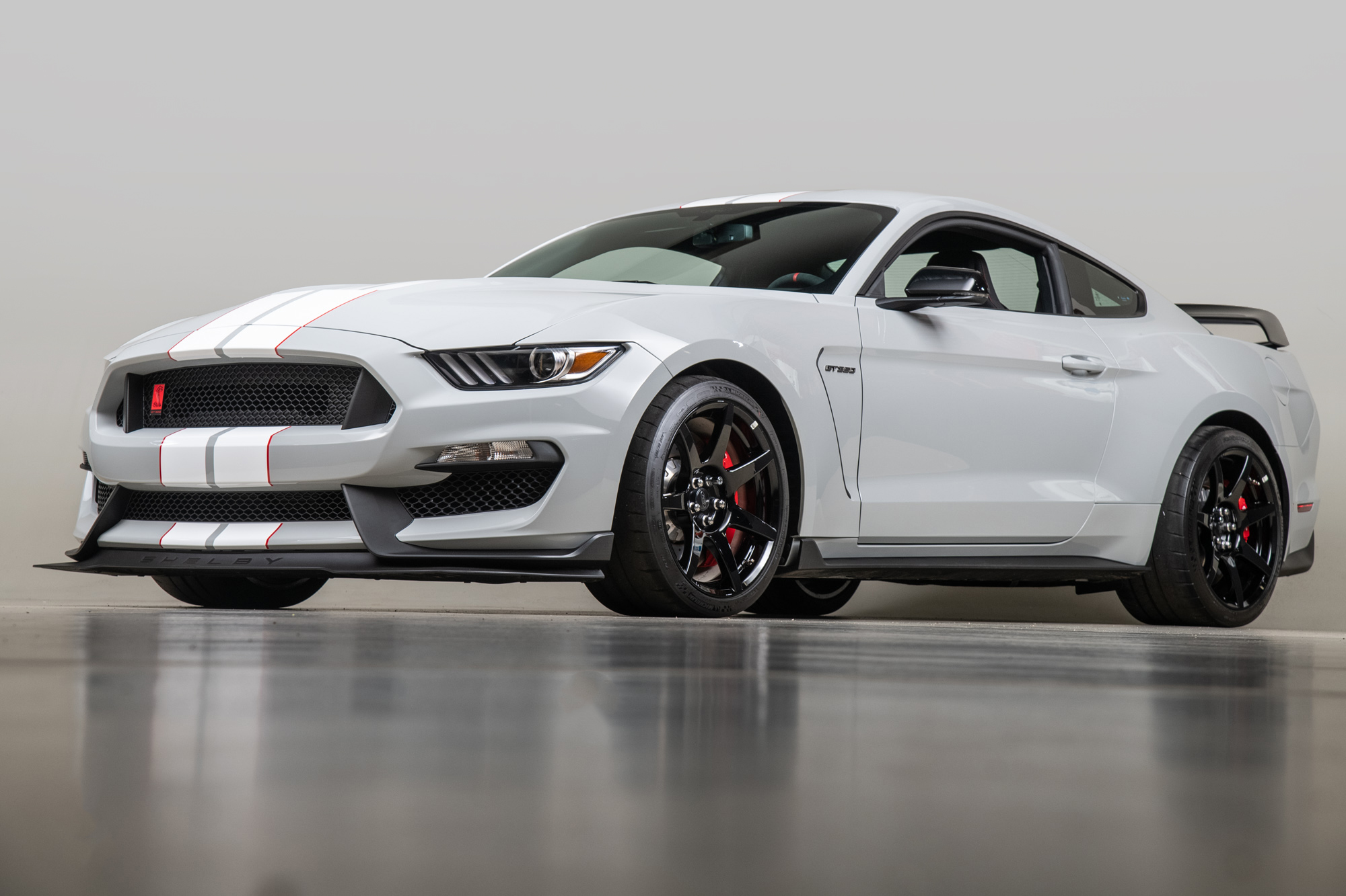 Ford mustang shelby gt350r
