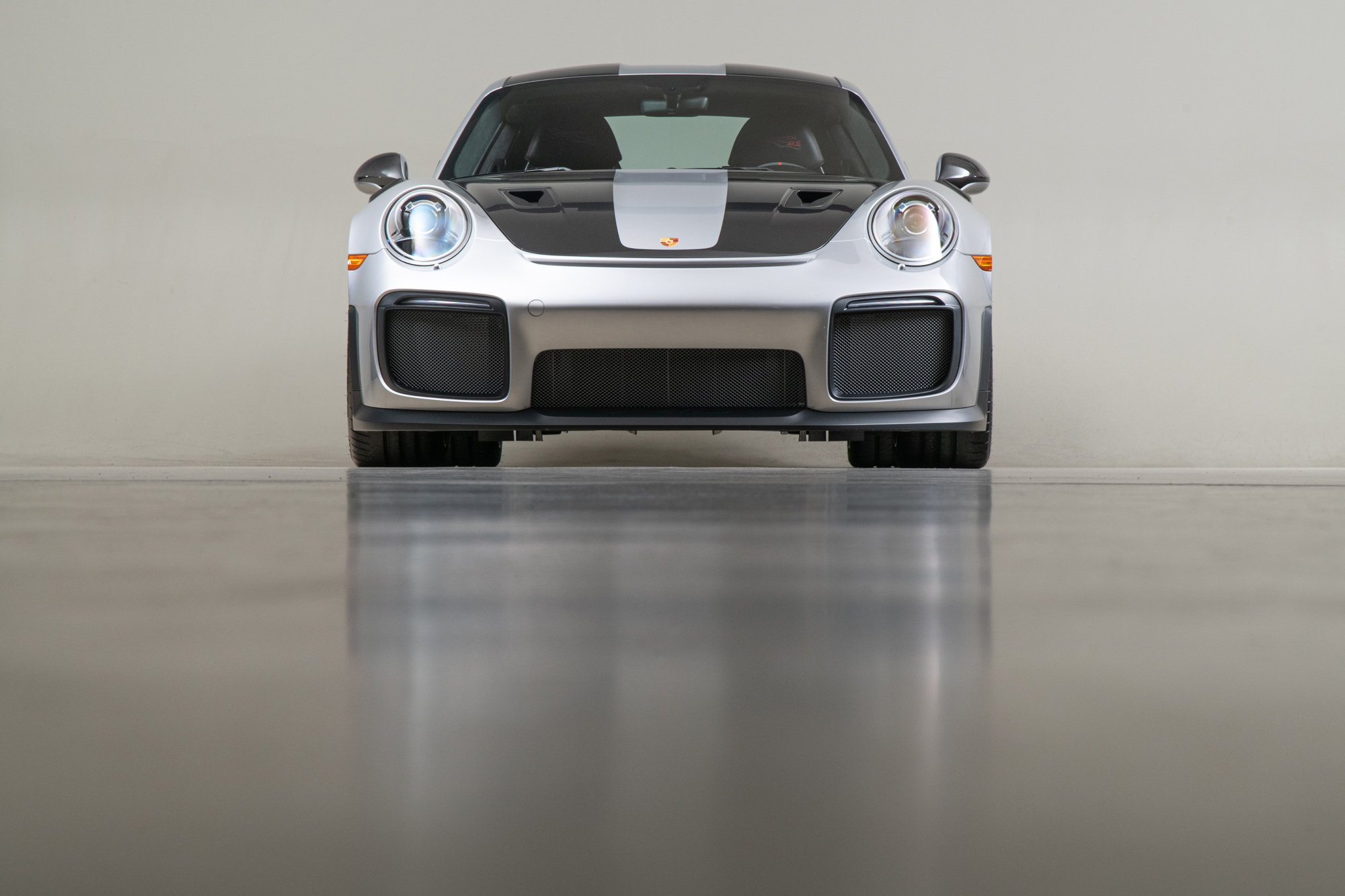2018 Porsche GT2RS , SILVER, VIN WP0AE2A94JS185917, MILEAGE 719