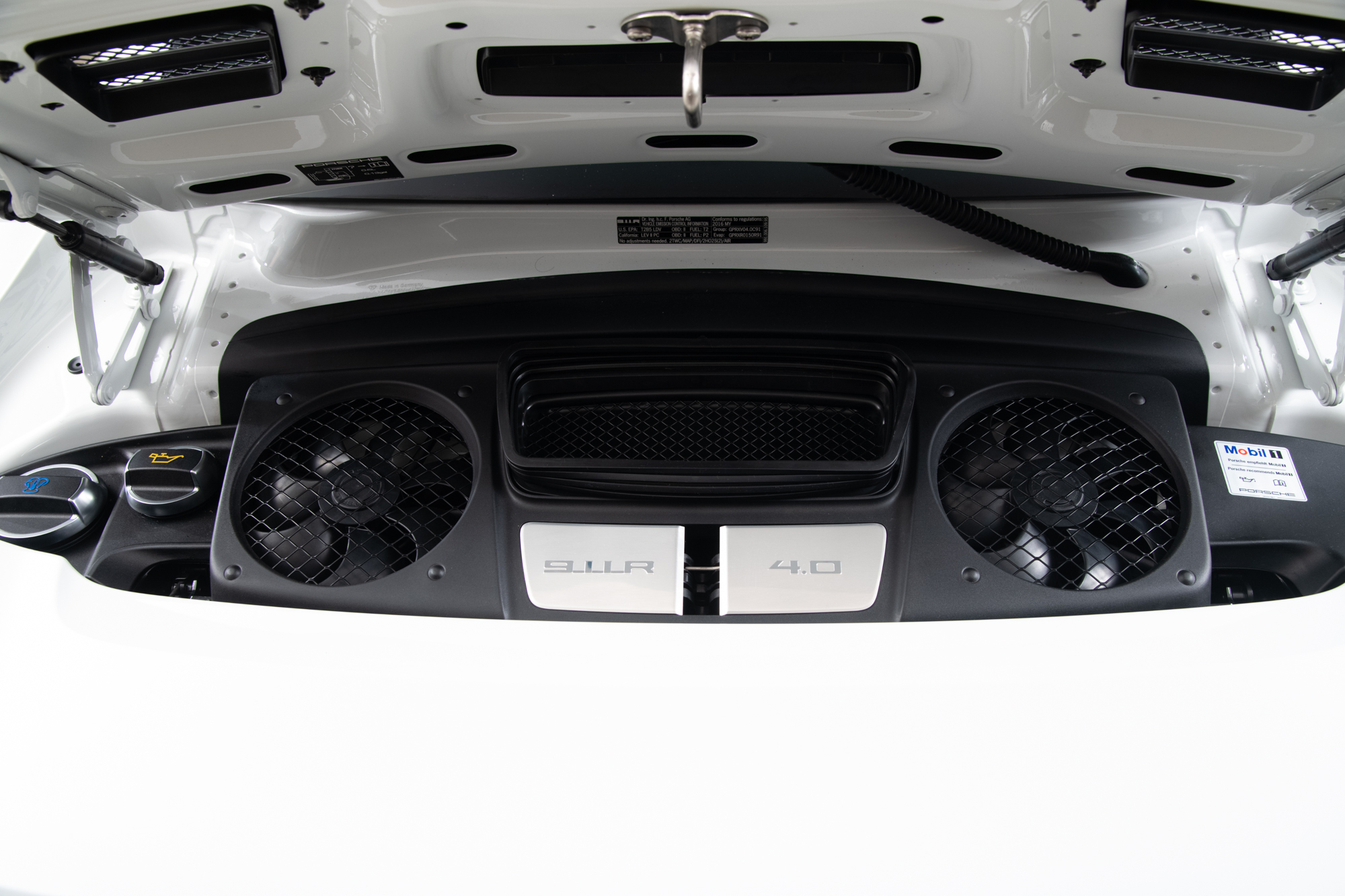 2016 Porsche 911R , WHITE, VIN WP0AF2A94GS195336, MILEAGE 874