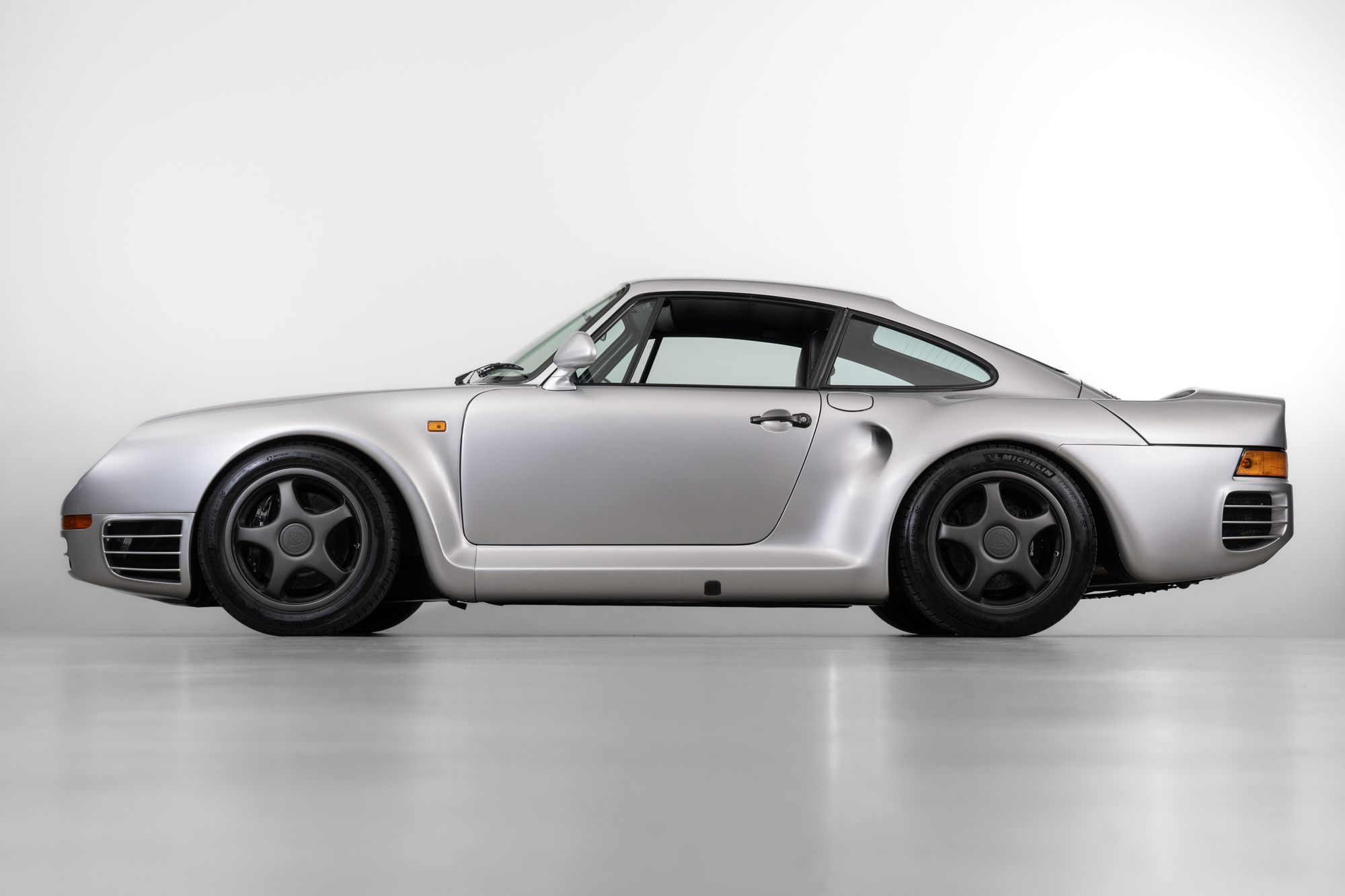 1987 Porsche 959 1987 Porsche 959 , SILVER, VIN WP0ZZZ95ZHS900055, MILEAGE 1949