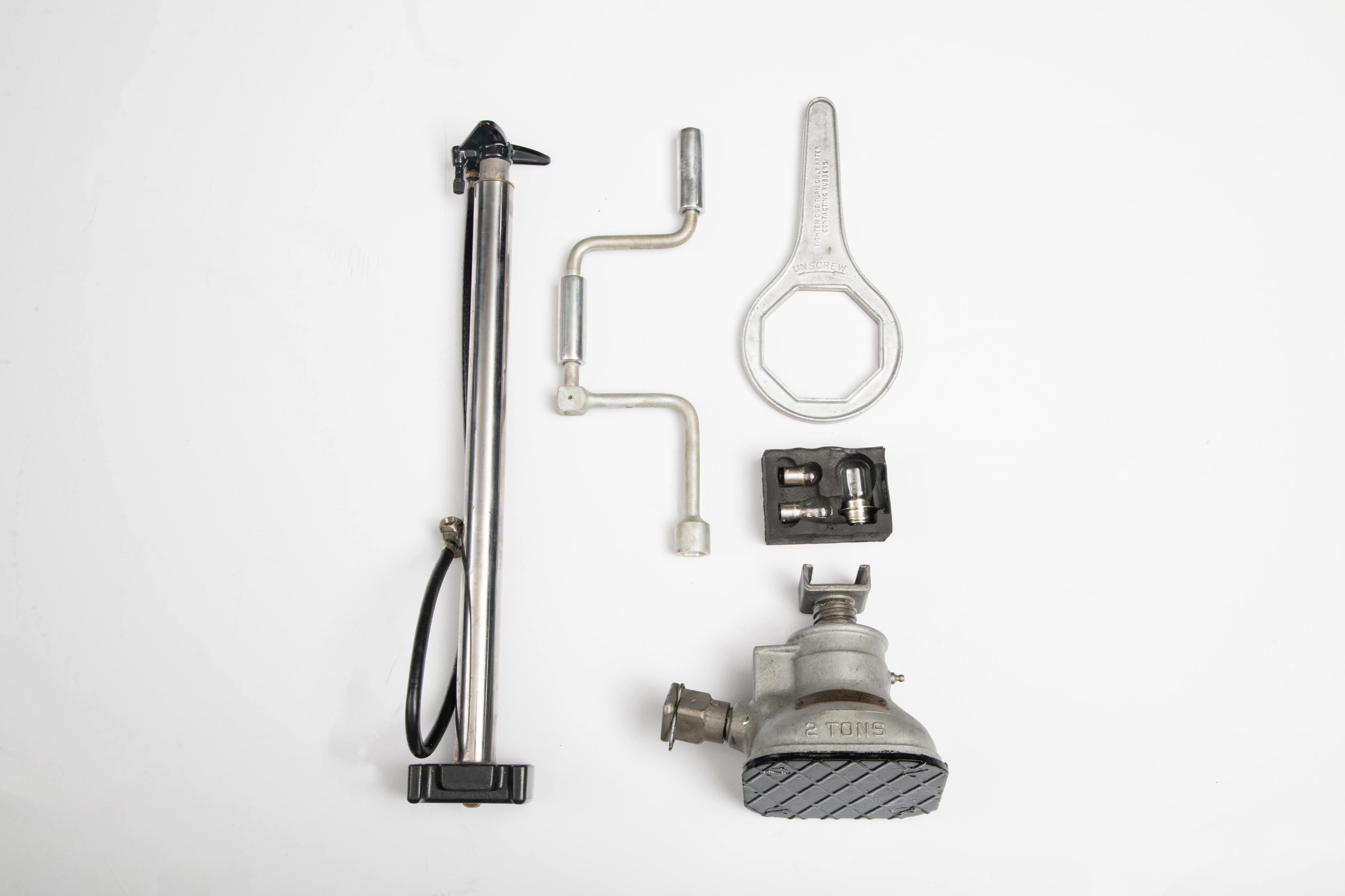 1954 Bentley R-type Continental Fastback 1954 Bentley R-type Continental Fastback , BLUE, VIN BC44LC, MILEAGE 8124