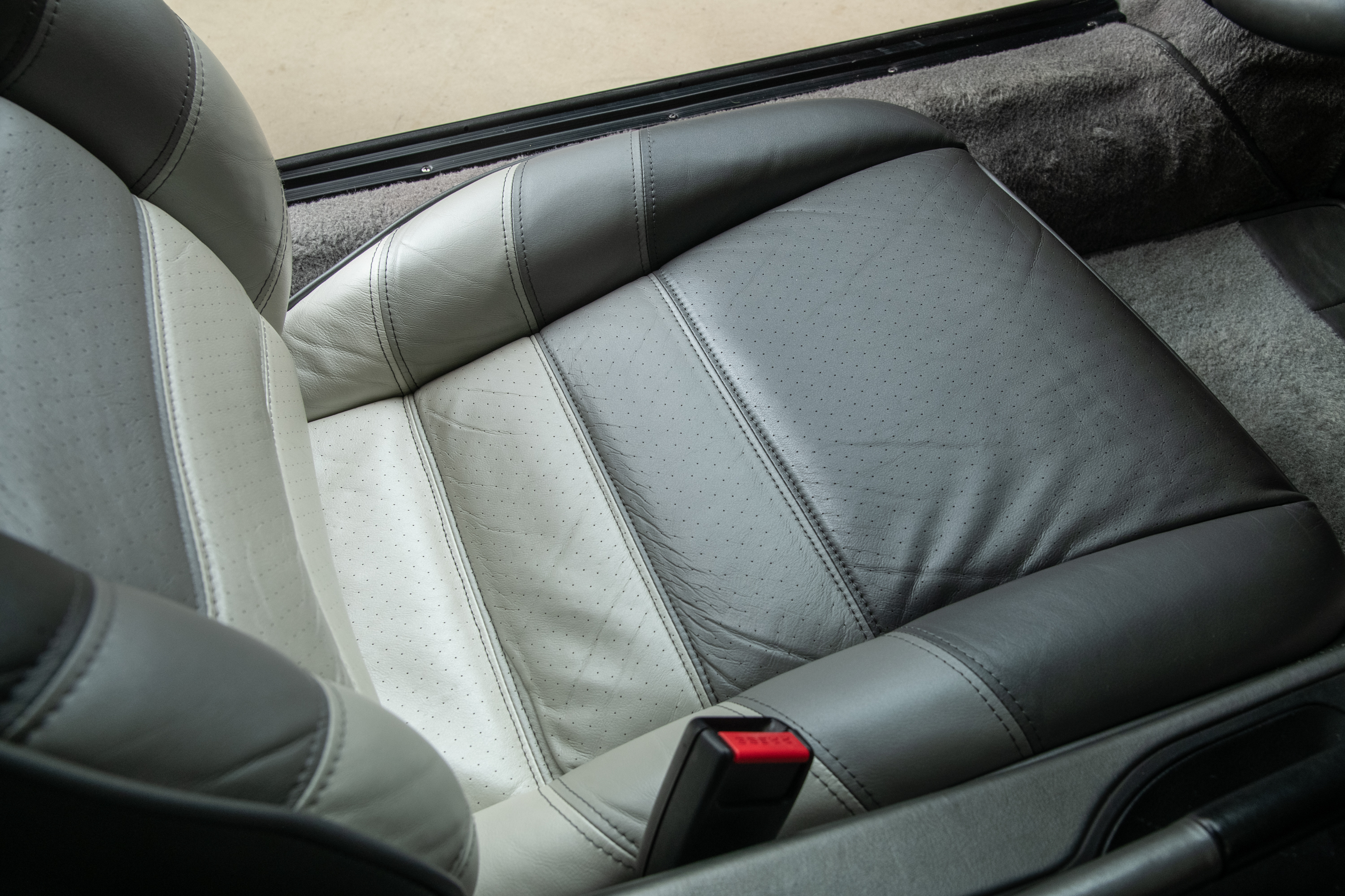 1988 Porsche 959 1988 Porsche 959 , GUARDS RED, VIN WP0ZZZ95ZJS900139, MILEAGE 8578