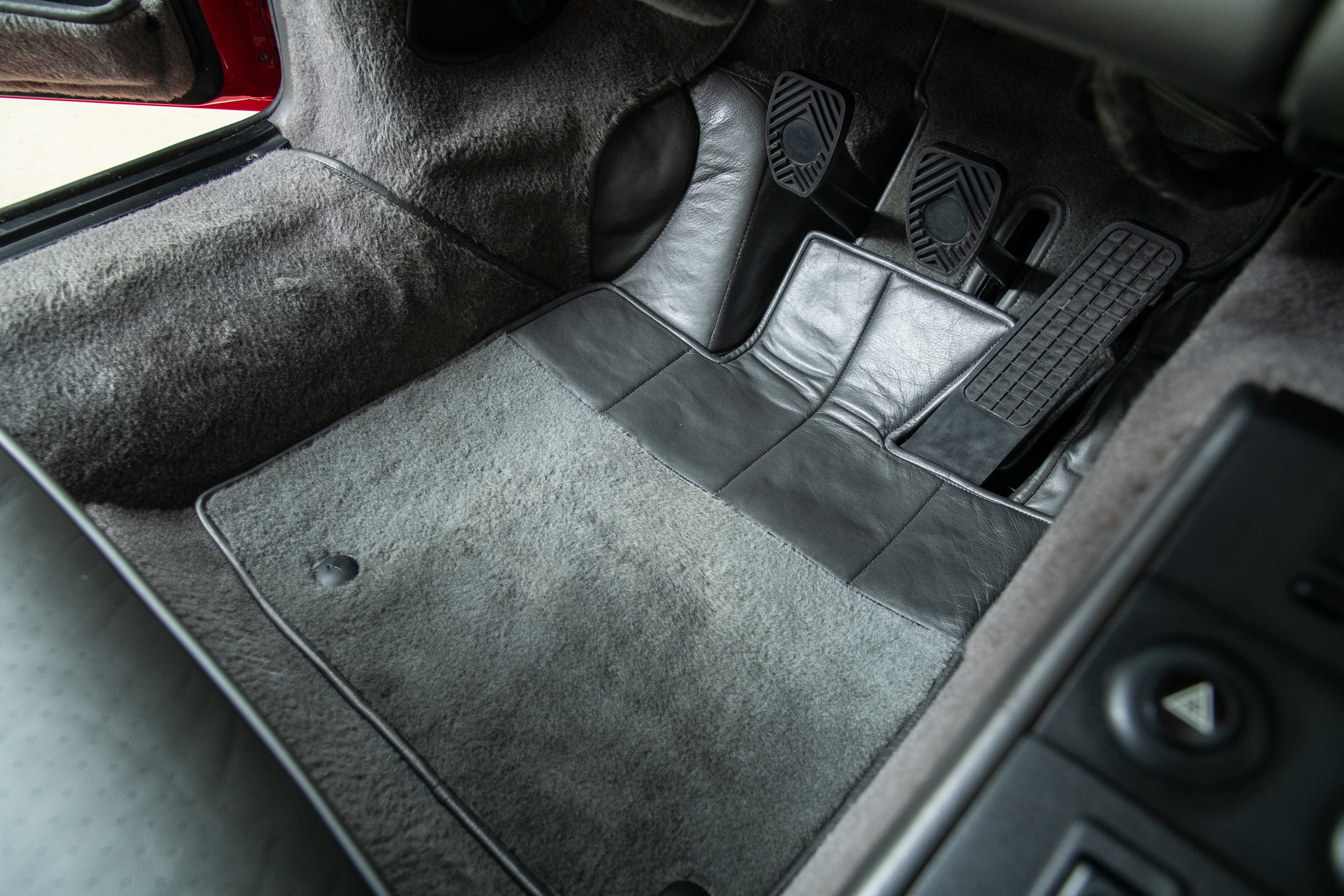 1988 Porsche 959 1988 Porsche 959 , GUARDS RED, VIN WP0ZZZ95ZJS900139, MILEAGE 8578