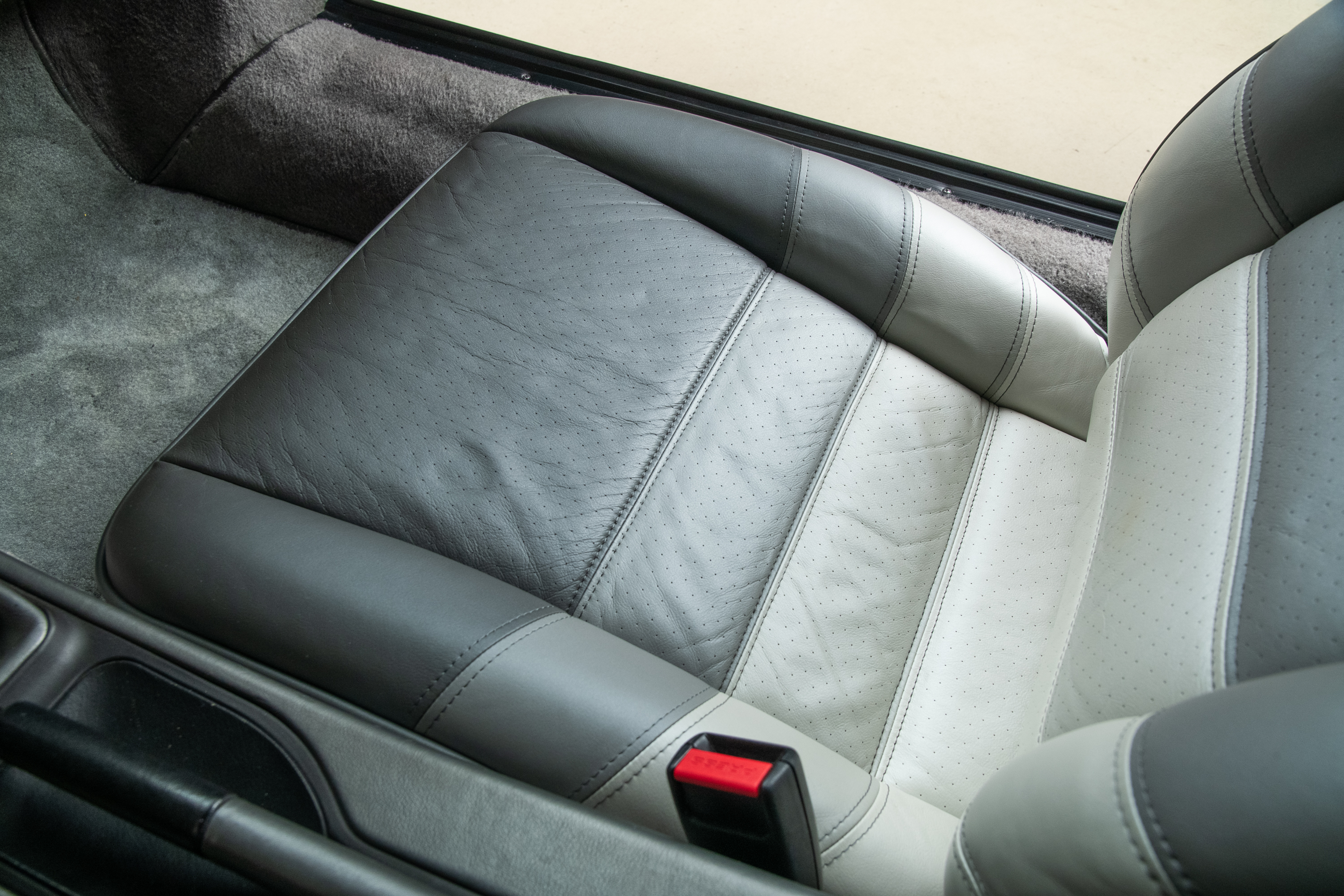 1988 Porsche 959 1988 Porsche 959 , GUARDS RED, VIN WP0ZZZ95ZJS900139, MILEAGE 8578