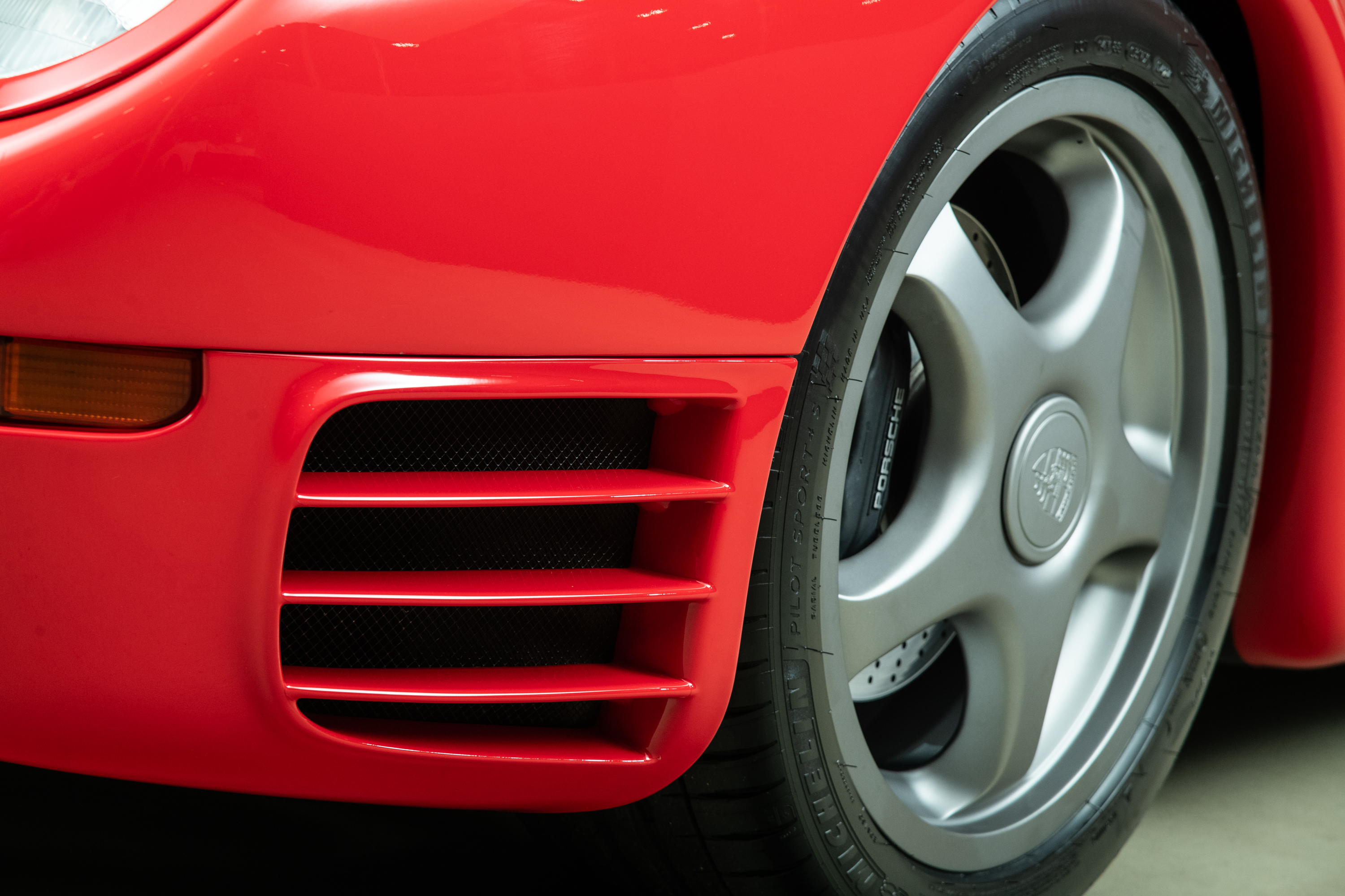 1988 Porsche 959 1988 Porsche 959 , GUARDS RED, VIN WP0ZZZ95ZJS900139, MILEAGE 8578